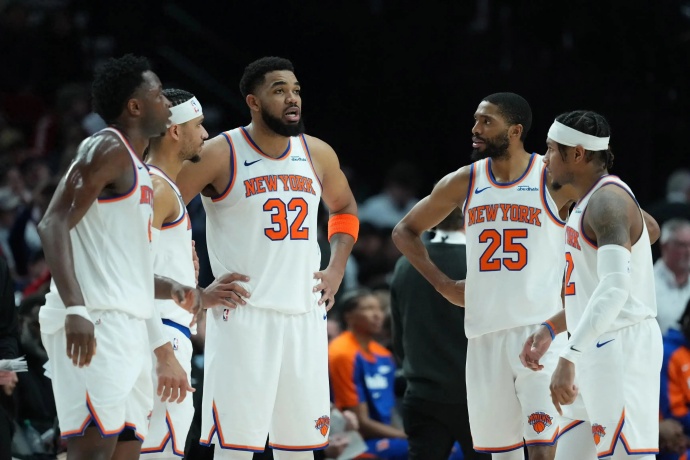 尼克斯首发五虎剩余薪资曝光，外界认为要么夺冠，要么失败